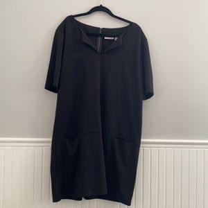 Black short sleeve dress.
